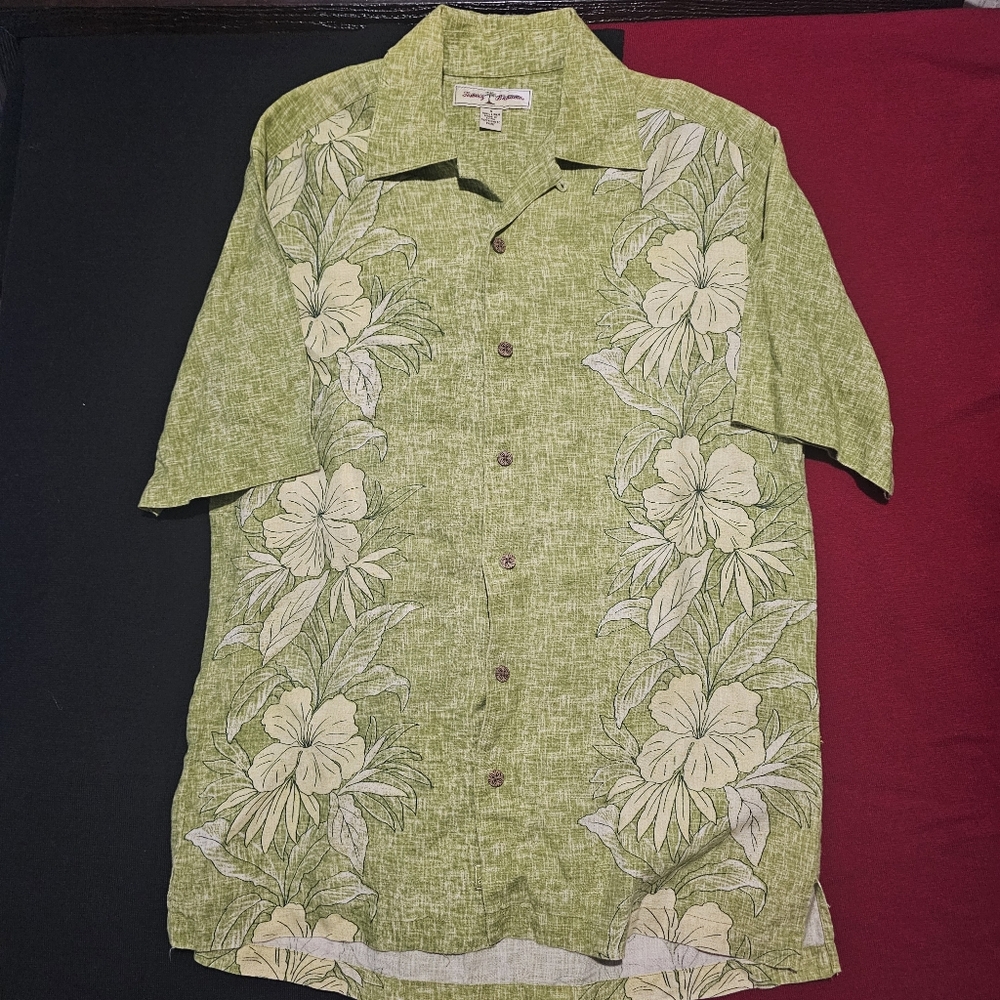 Tommy Bahama Hawaiian Shirt Sz Small 100% Linen, Floral, Hibiscus, Pear Green